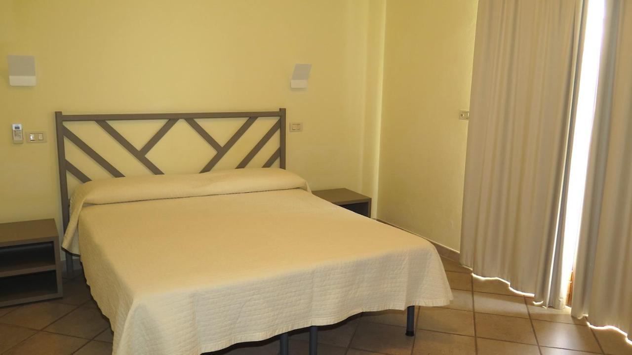 Residenza Turistico Alberghiera Corallo 卡斯蒂里昂纳·德拉佩 外观 照片